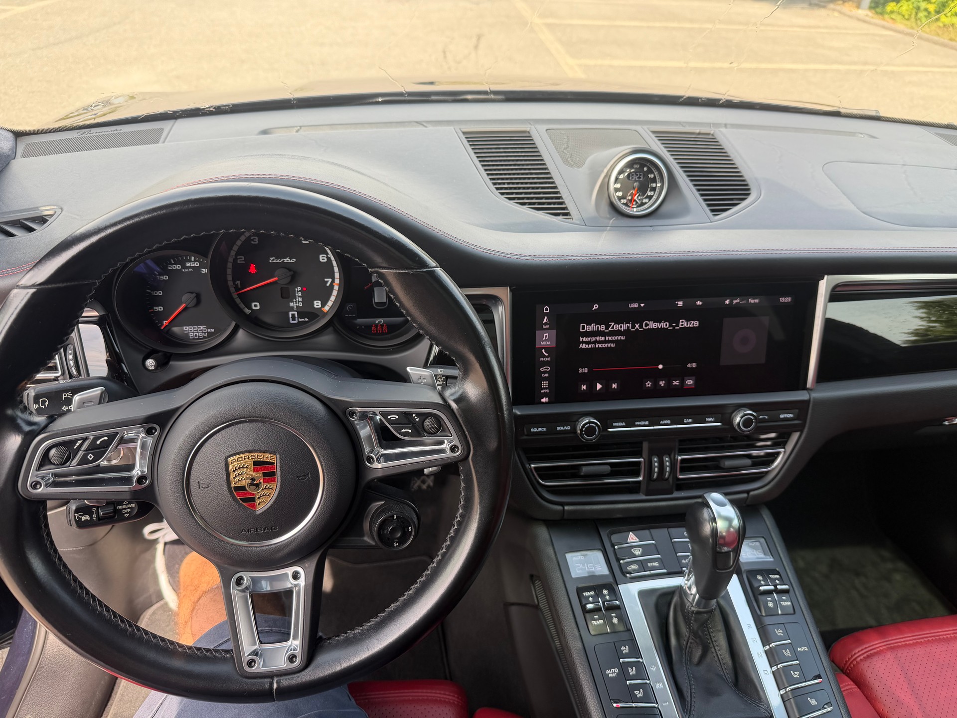 PORSCHE Macan Turbo PDK-image-6