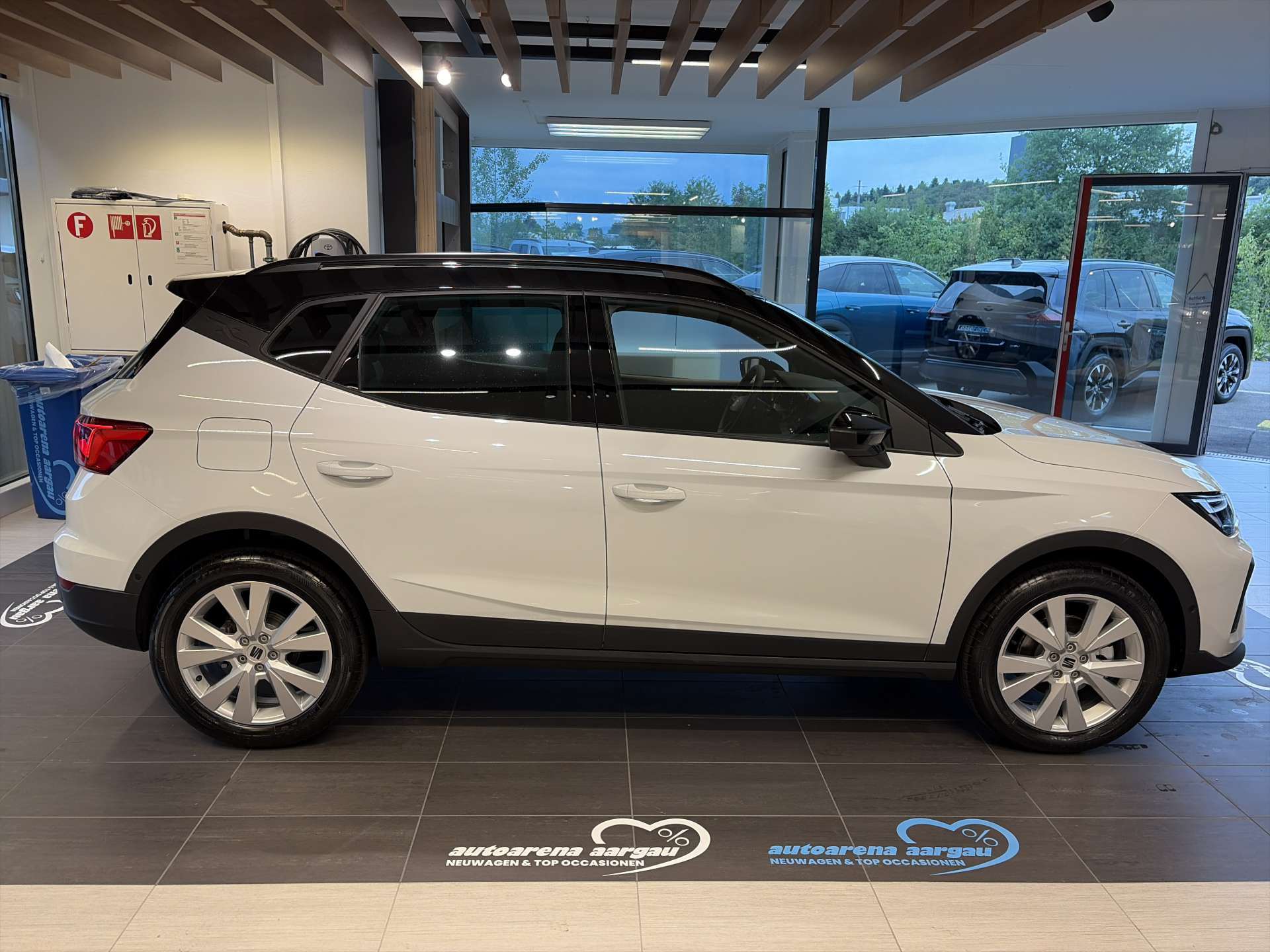 SEAT Arona 1.0 TSi Eco Style DSG-Automat-image-13