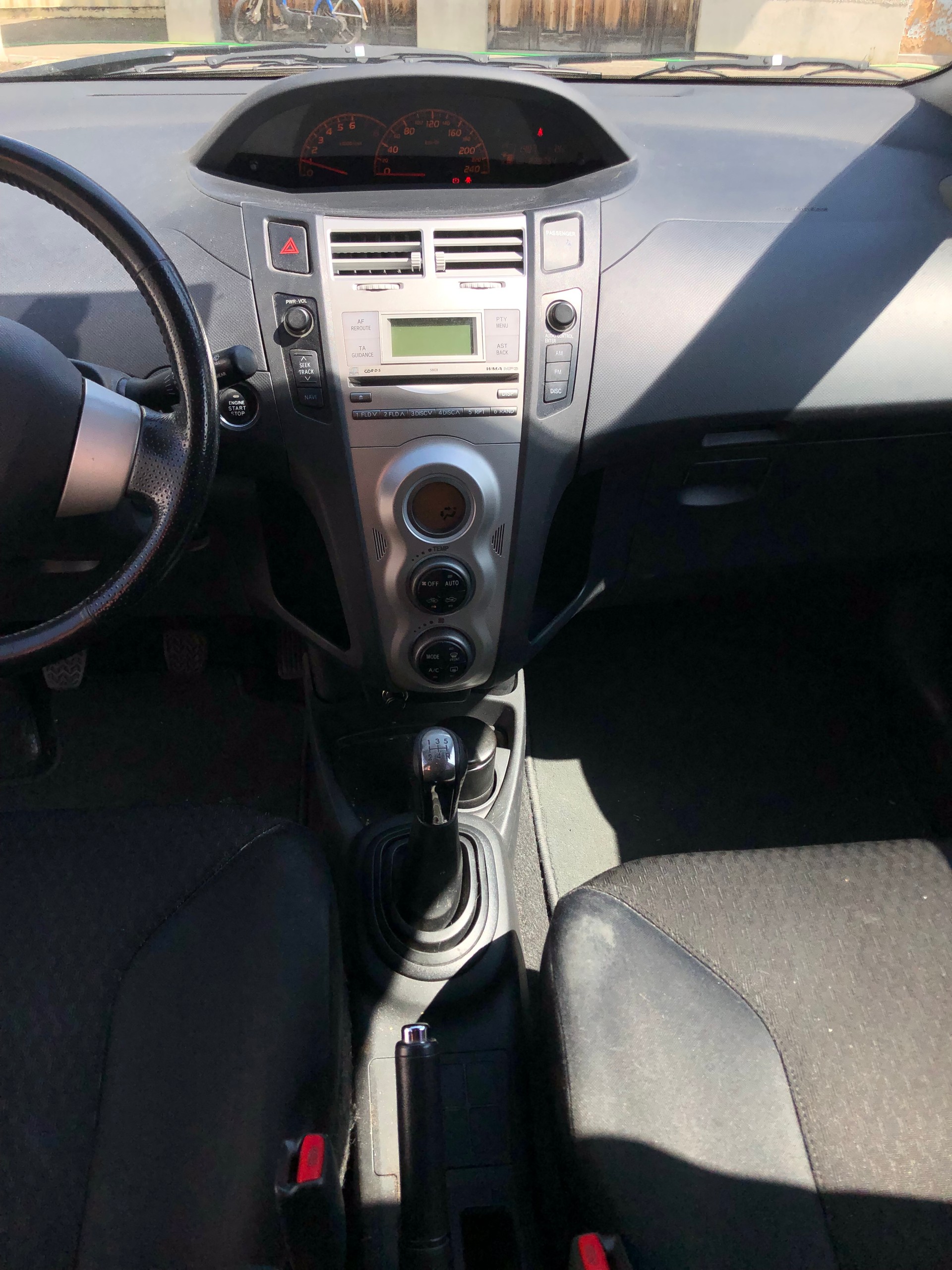 TOYOTA Yaris 1.8 TS-image-9