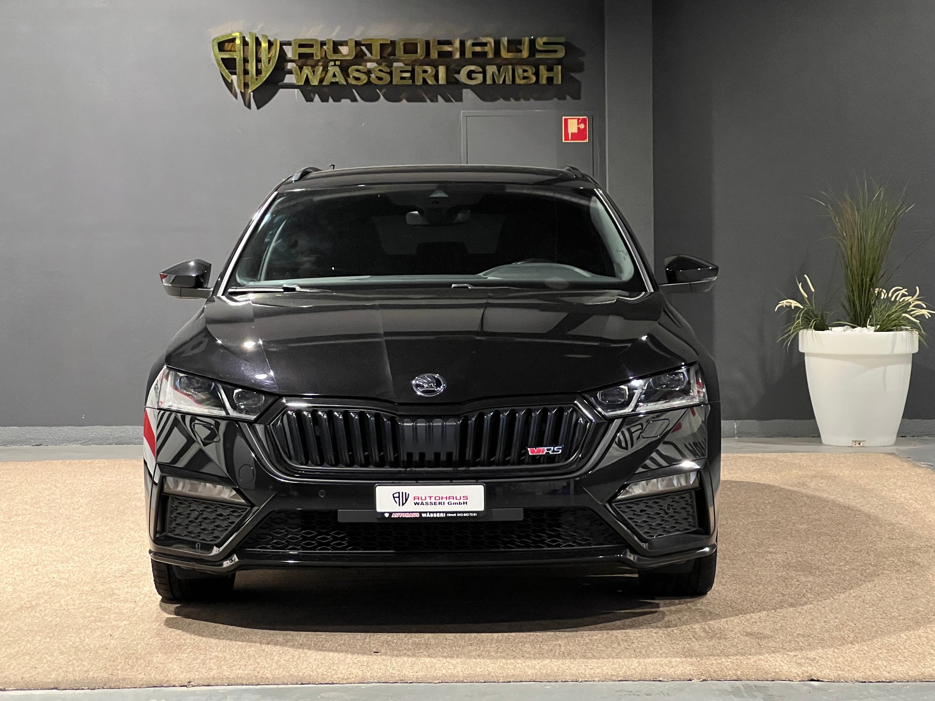 SKODA Octavia Combi 2.0 TDI DSG RS 4x4-image-8
