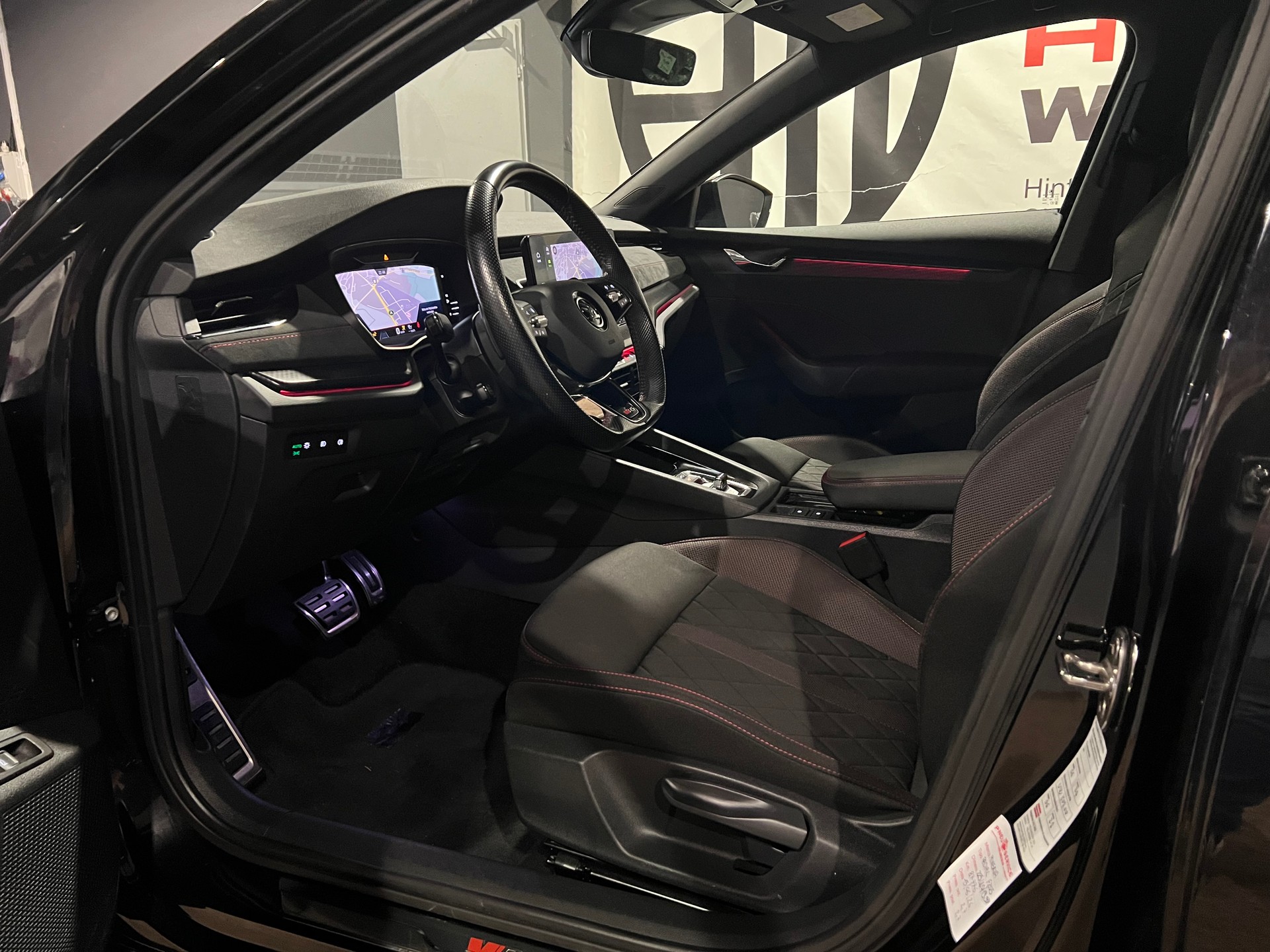 SKODA Octavia Combi 2.0 TDI DSG RS 4x4-image-10