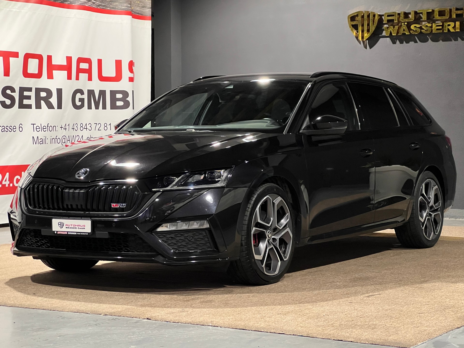 SKODA Octavia Combi 2.0 TDI DSG RS 4x4-image-7