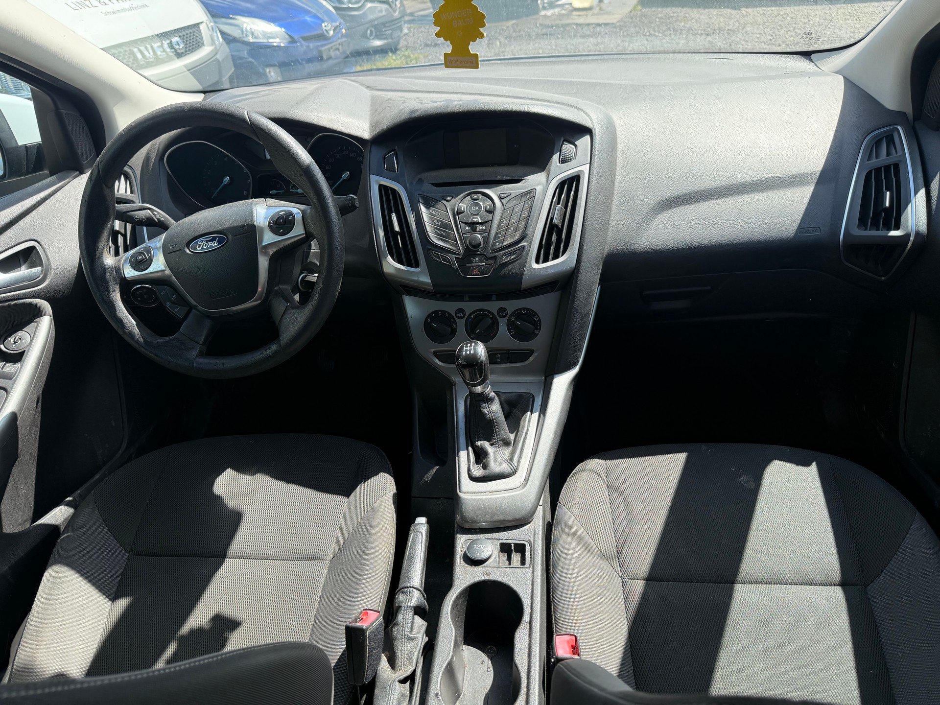 FORD Focus 1.0 SCTi Titanium-image-8