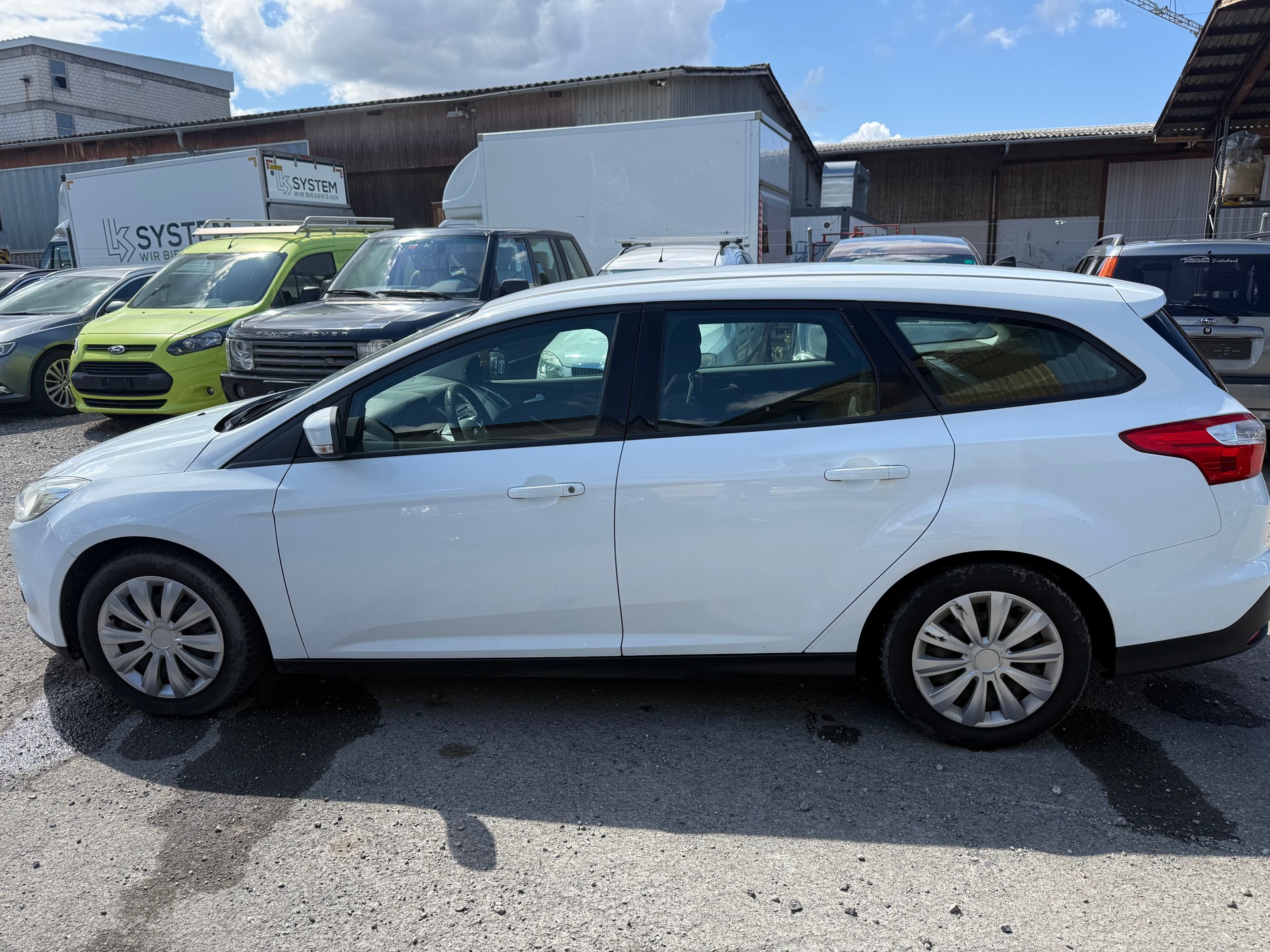 FORD Focus 1.0 SCTi Titanium-image-4