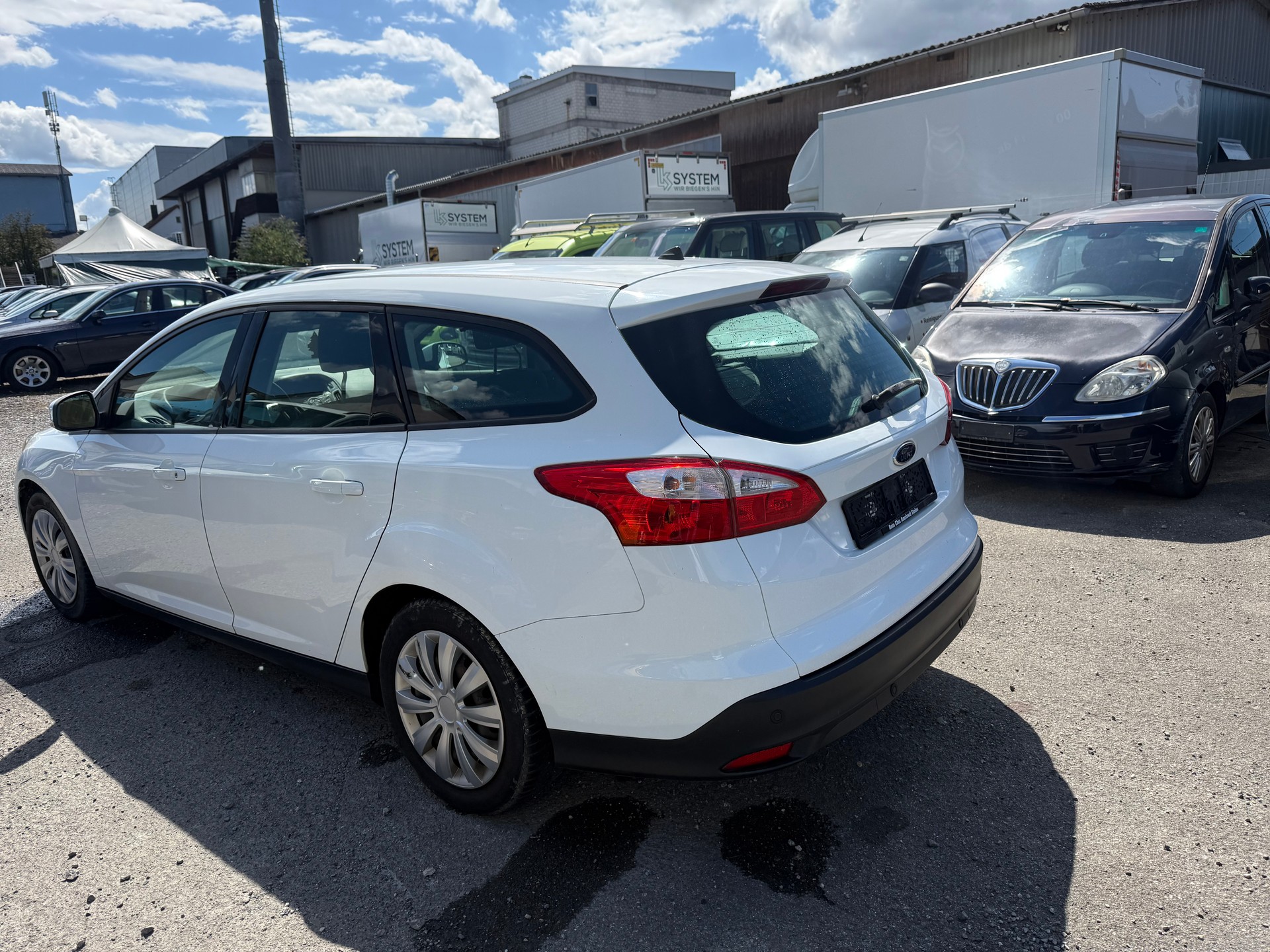 FORD Focus 1.0 SCTi Titanium-image-2