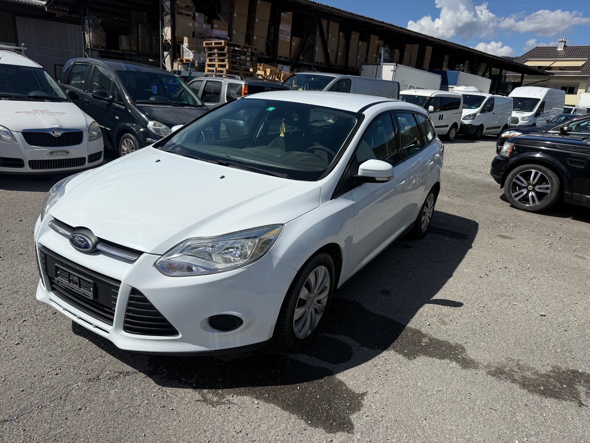 FORD Focus 1.0 SCTi Titanium-image-1