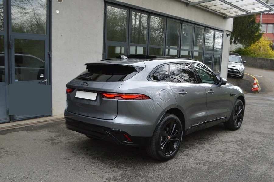 JAGUAR F-Pace 2.0 D200 R-Dynamic MHEV Black AWD I Anhängerkupplung-image-14