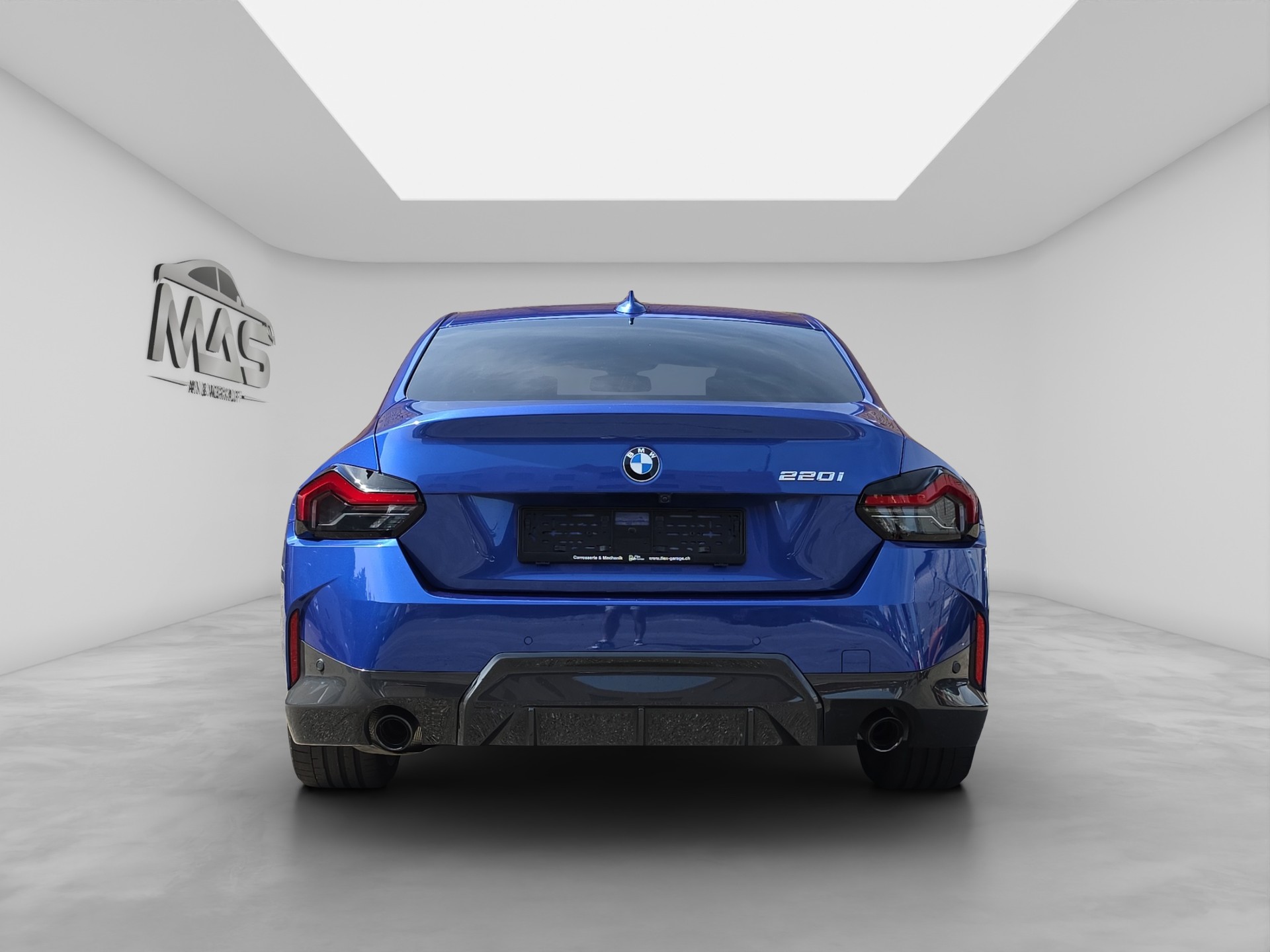 BMW 220i M Sport-image-1