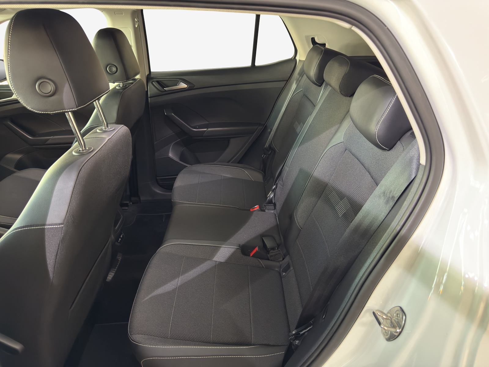 VW T-Cross 1.0 TSI Style DSG-image-11