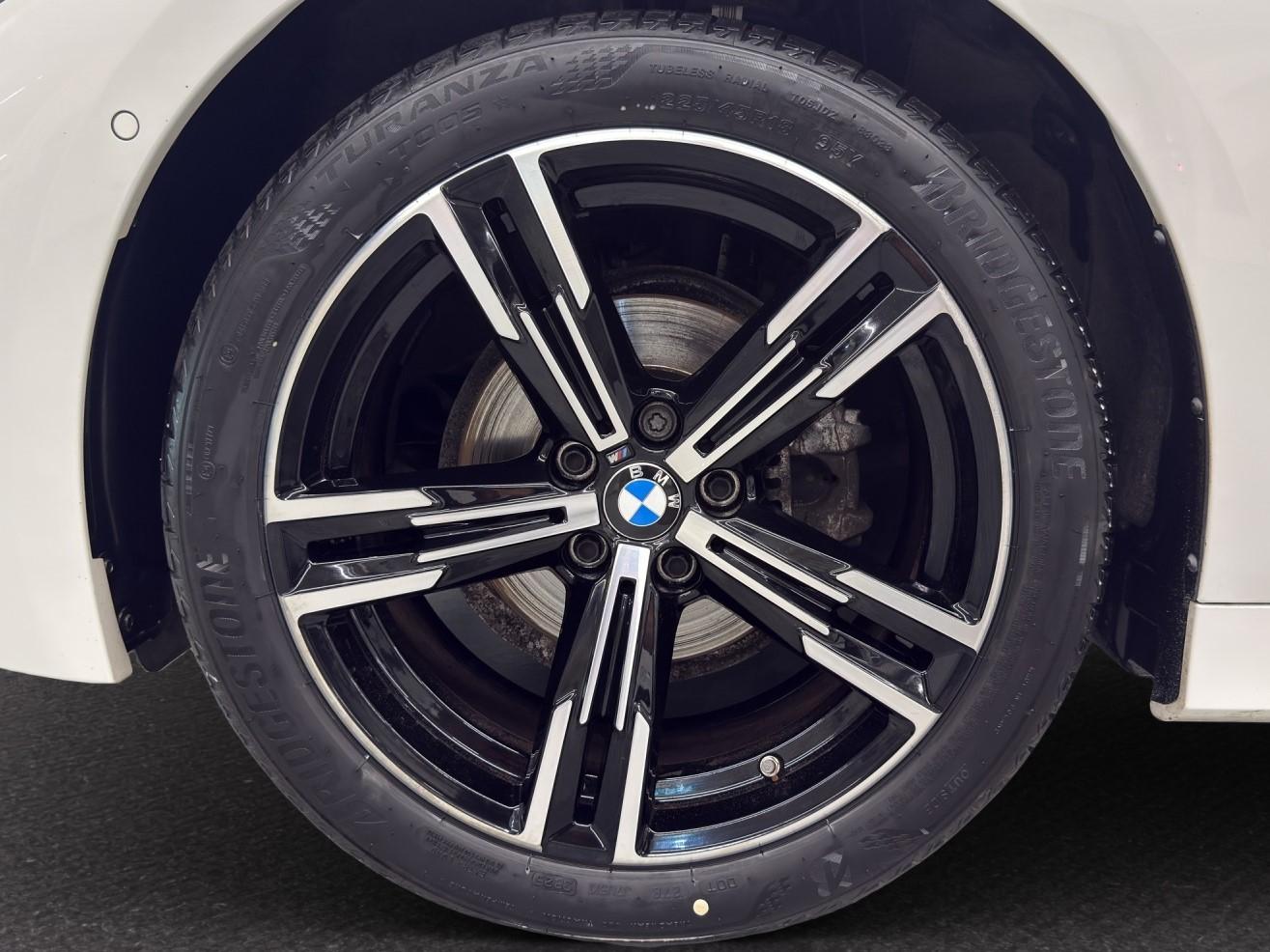 BMW 318d Touring M SPORT-image-8