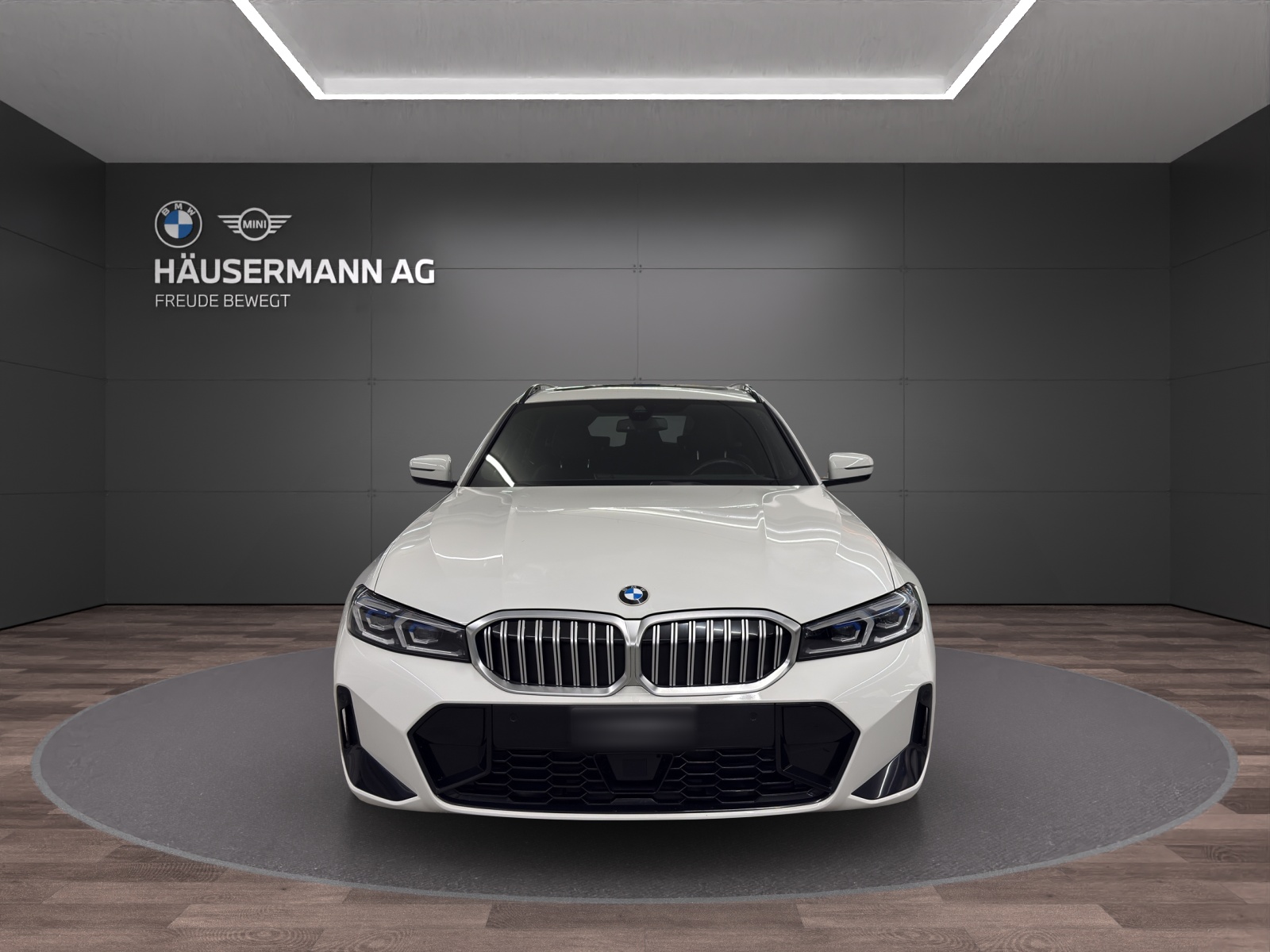 BMW 318d Touring M SPORT-showroom-element-1