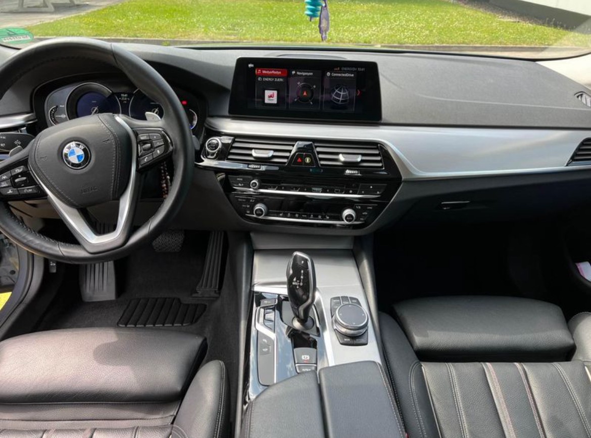 BMW 520d xDrive sportline-image-2