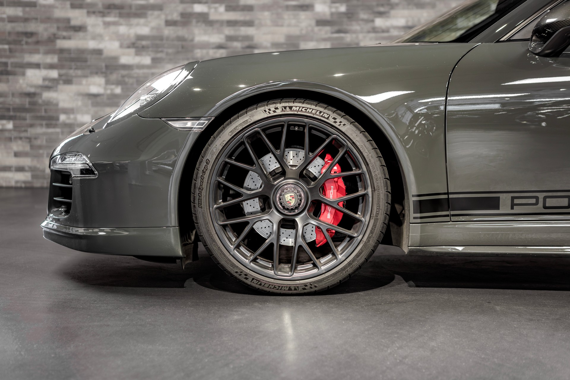 PORSCHE 911 Carrera 4 GTS PDK-image-9