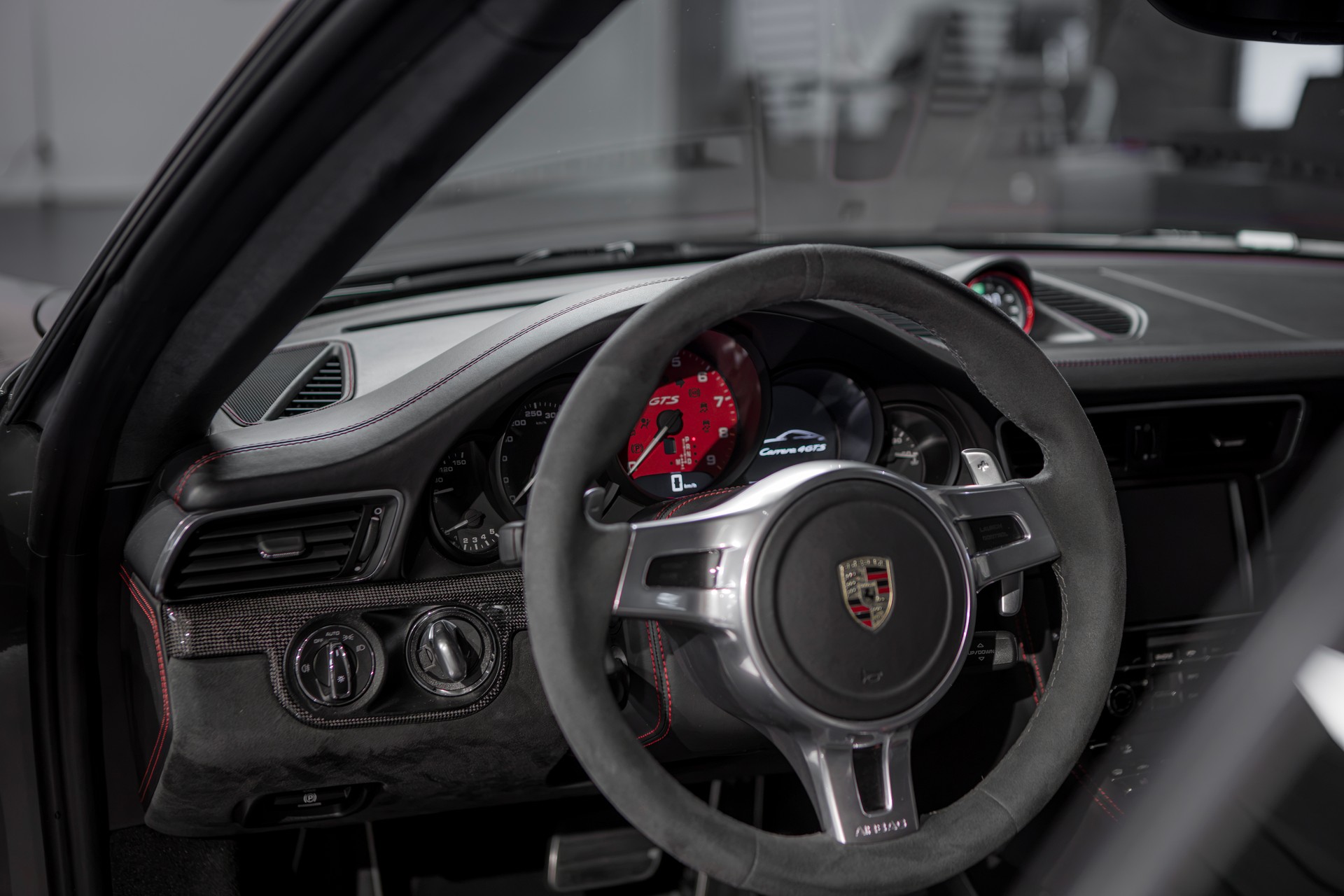 PORSCHE 911 Carrera 4 GTS PDK-image-14