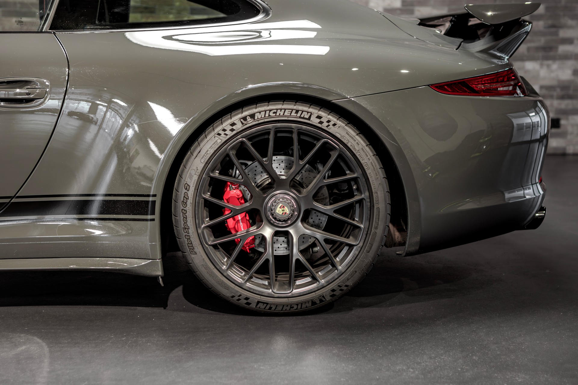 PORSCHE 911 Carrera 4 GTS PDK-image-8