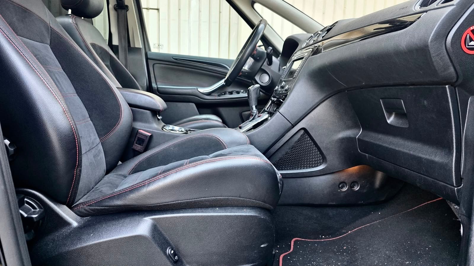 FORD S-Max 2.0 SCTi TitaniumS PowerShift-image-7
