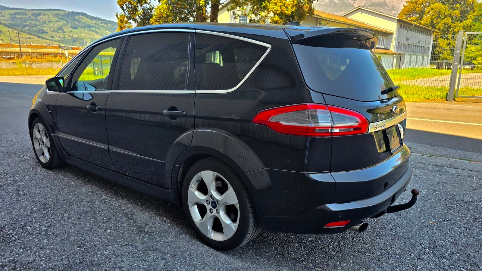 FORD S-Max 2.0 SCTi TitaniumS PowerShift-image-3