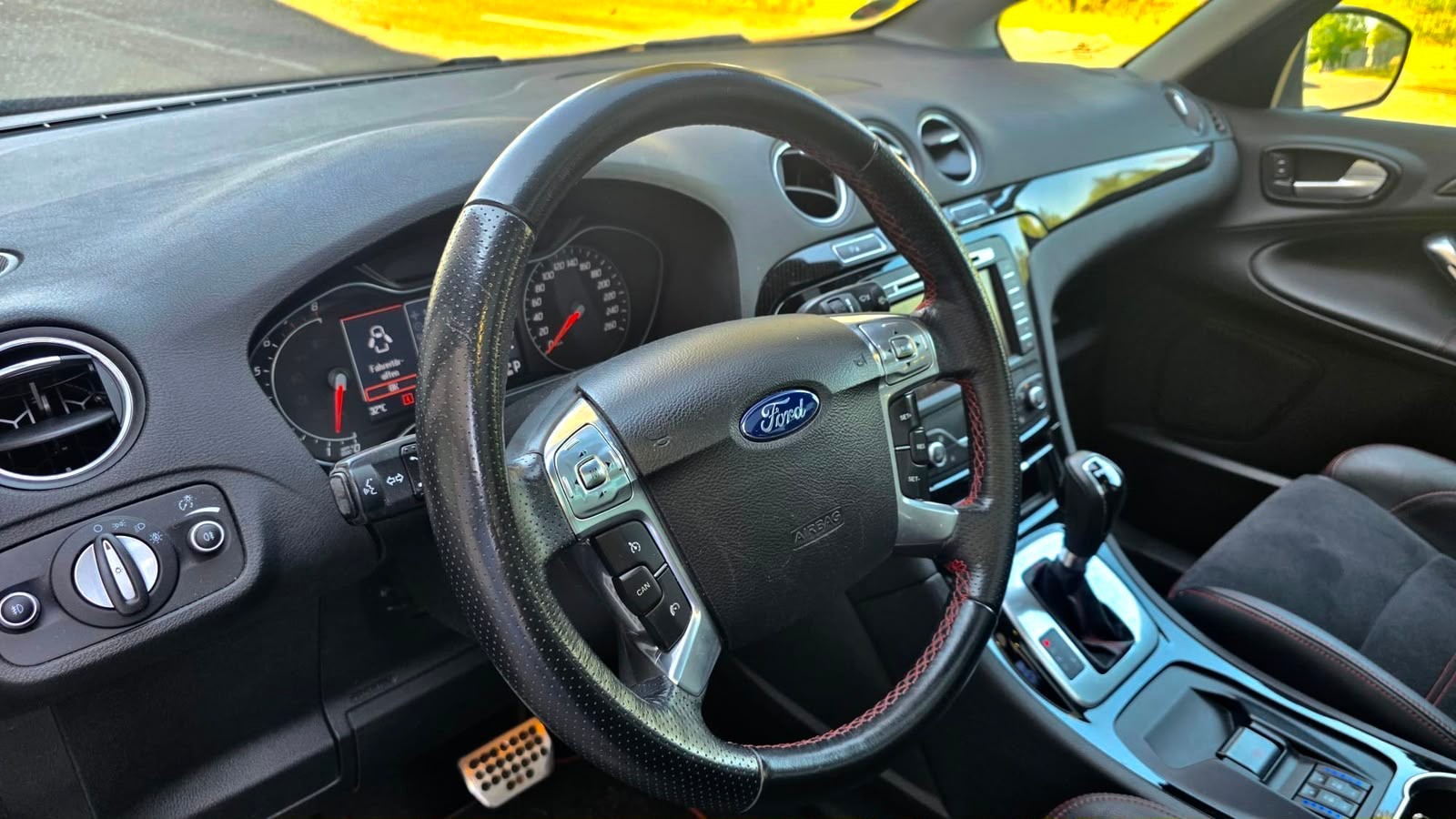 FORD S-Max 2.0 SCTi TitaniumS PowerShift-image-11