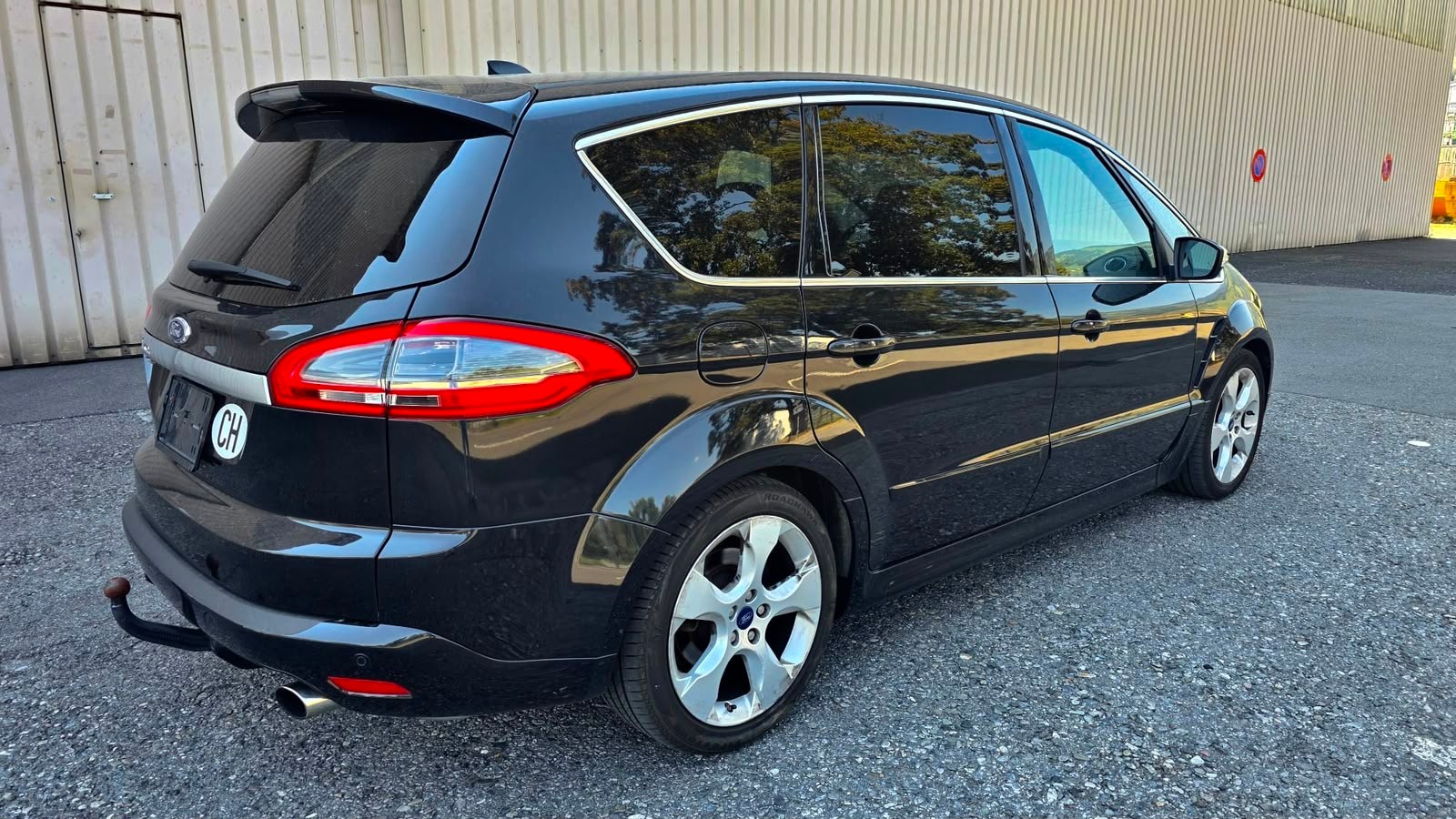 FORD S-Max 2.0 SCTi TitaniumS PowerShift-image-5