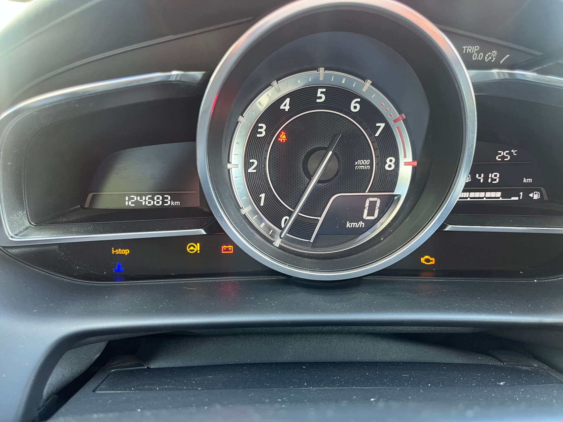 MAZDA 2 1.5i 16V Skyactiv-G Revolution-image-3