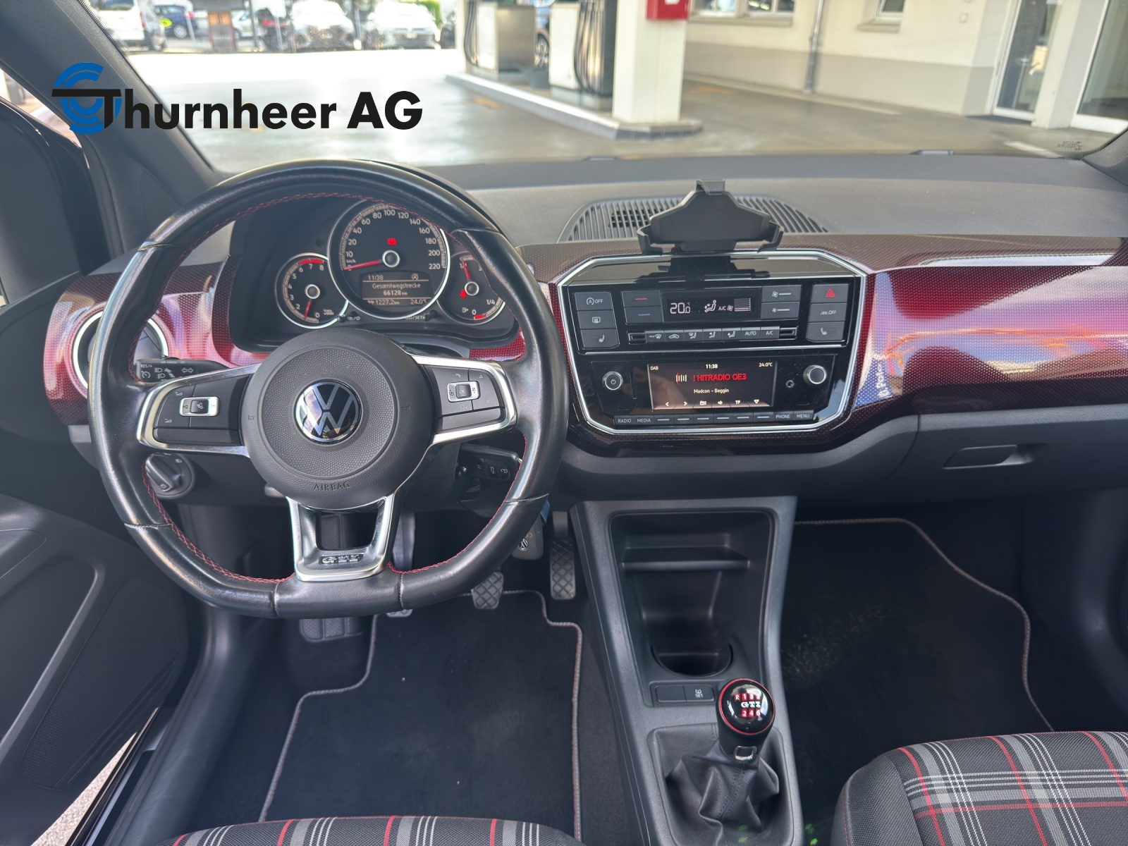 VW Up 1.0 TSI GTI-image-10