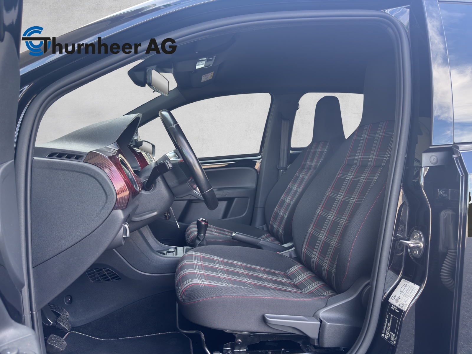 VW Up 1.0 TSI GTI-image-8
