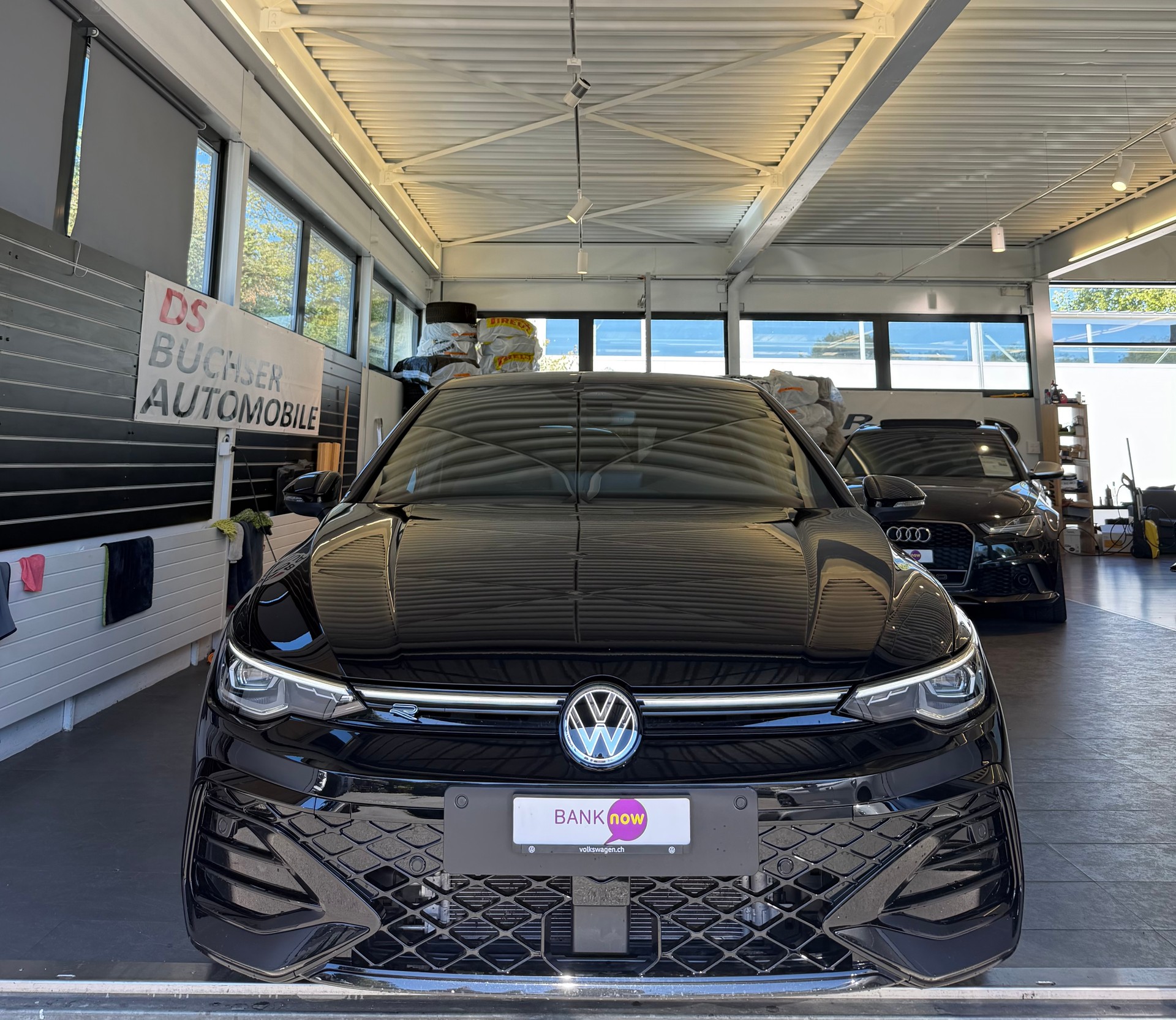 VW Golf VIII 1.5 eTSI R-Line DSG-image-2