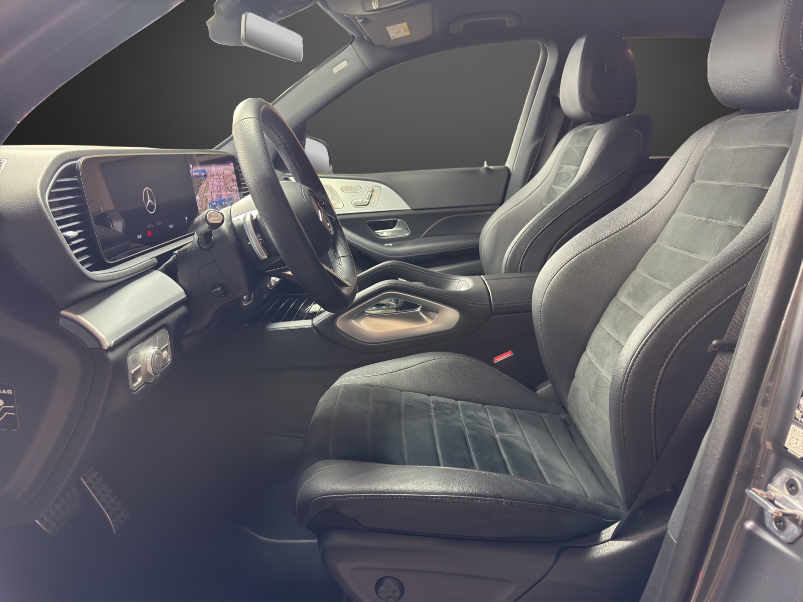 MERCEDES-BENZ GLE 300 d 4Matic-image-9