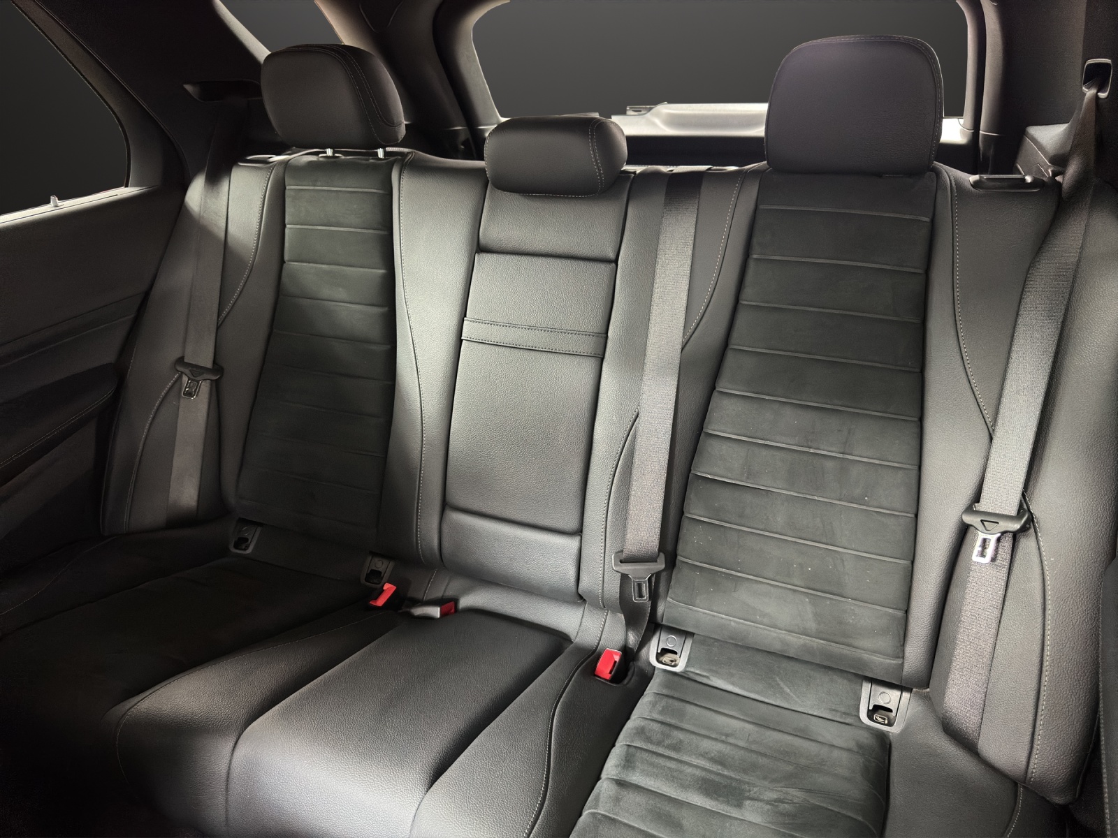 MERCEDES-BENZ GLE 300 d 4Matic-image-14