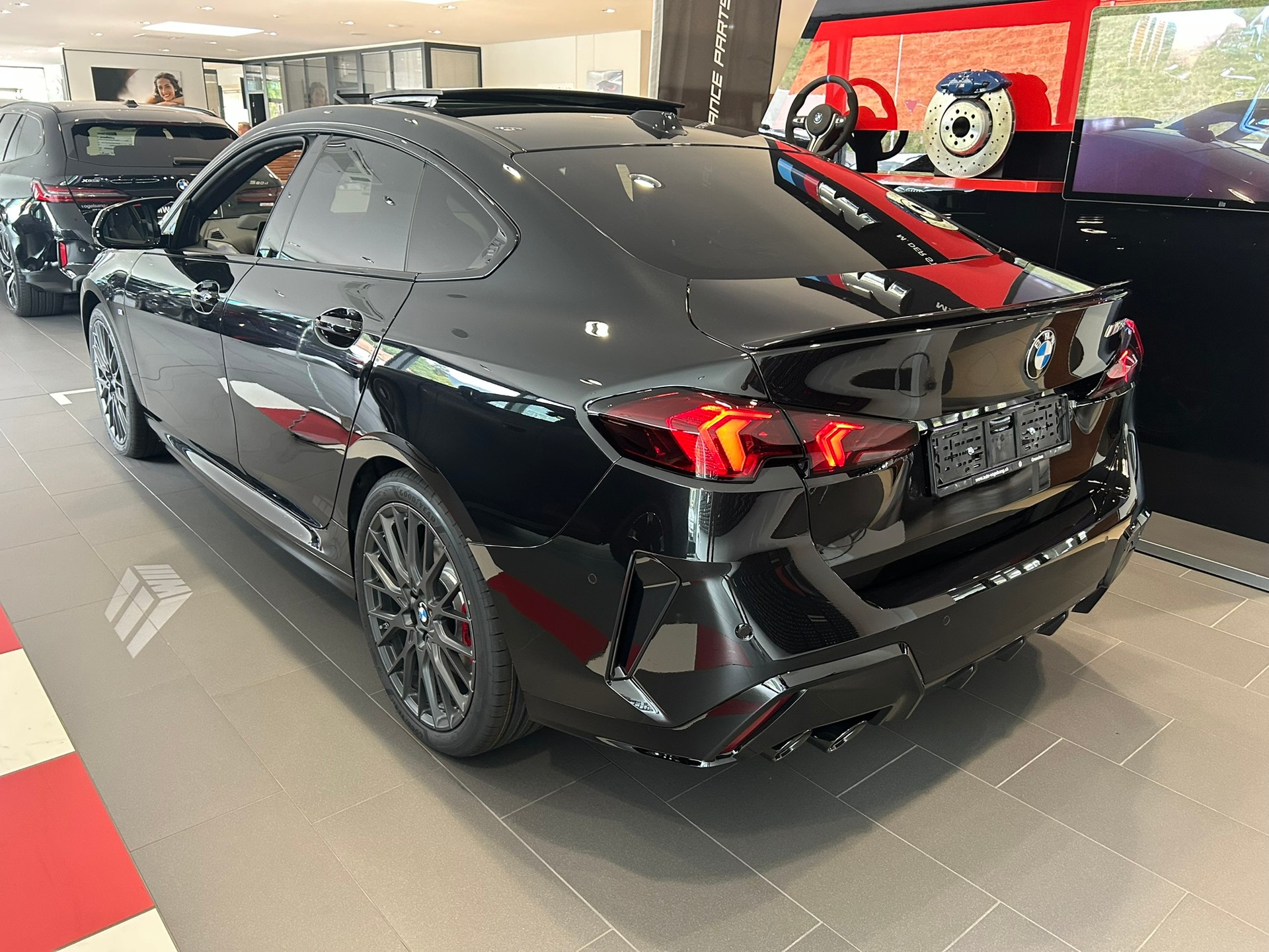 BMW M235 xDrive Gran Coupé M Sport Pro-image-9