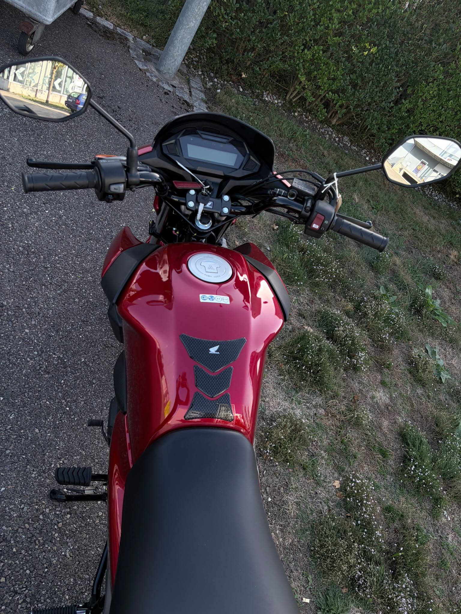 HONDA CBF 125 M-showroom-element-3