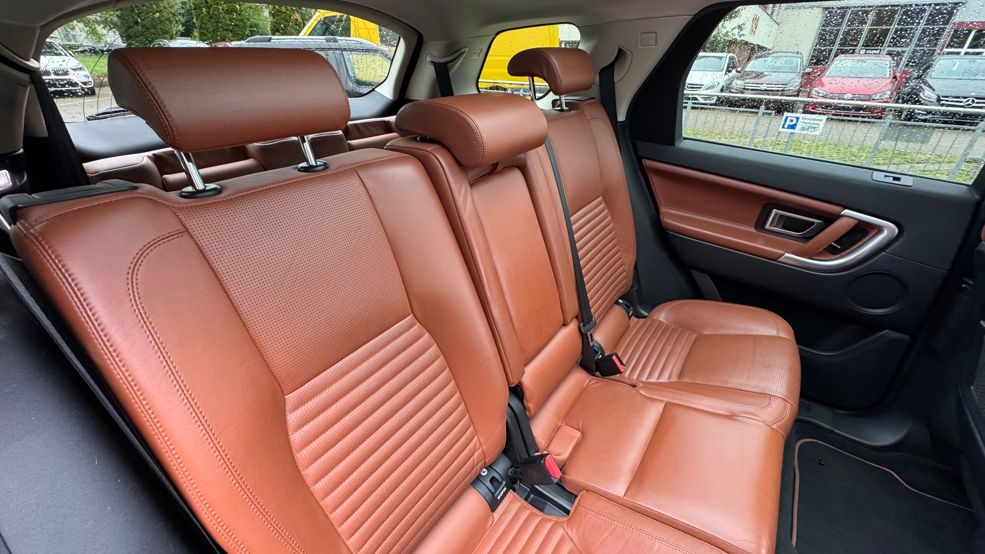 LAND ROVER Discovery Sport 2.0 TD4 HSE Luxury AT9-image-10