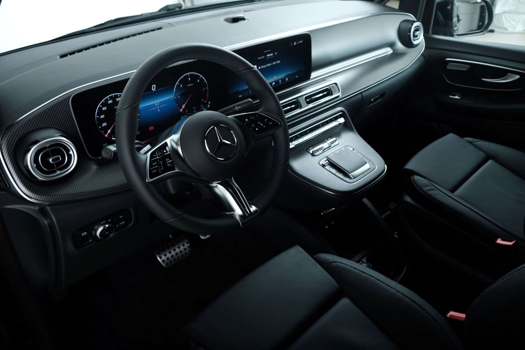 MERCEDES-BENZ V 250 d Avantgarde extra lang V447-image-8