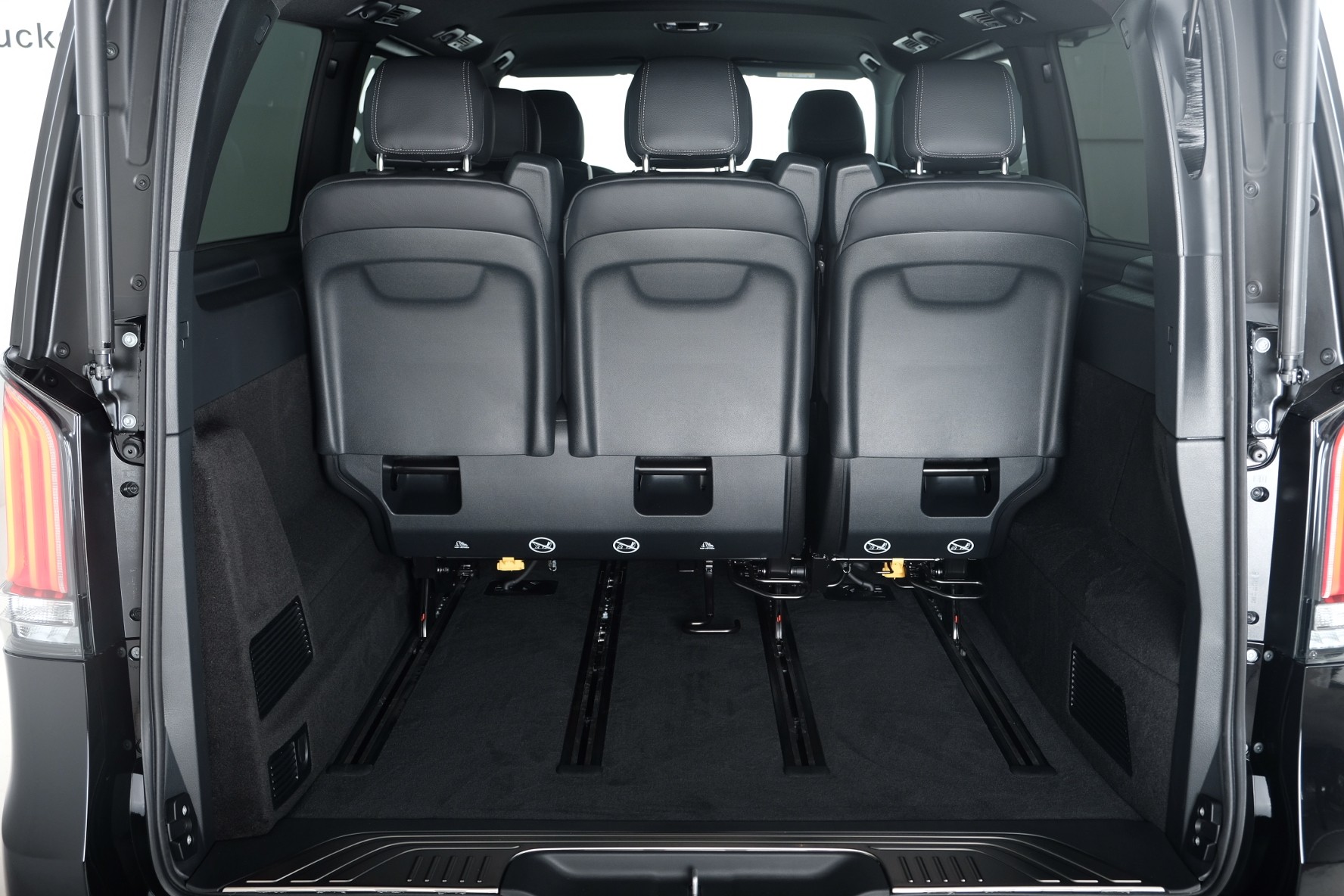 MERCEDES-BENZ V 250 d Avantgarde extra lang V447-image-12