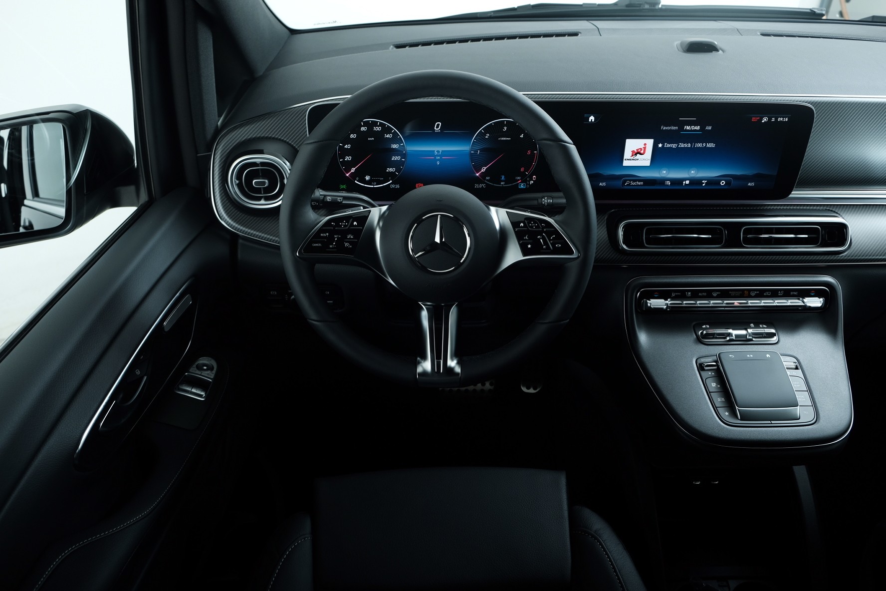 MERCEDES-BENZ V 250 d Avantgarde extra lang V447-image-6