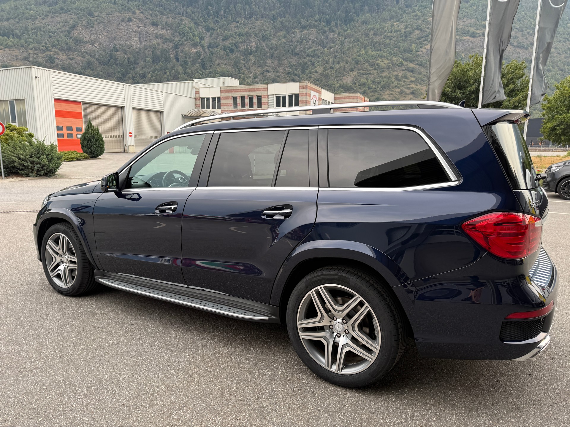MERCEDES-BENZ GL 500 4Matic 7G-Tronic-image-22