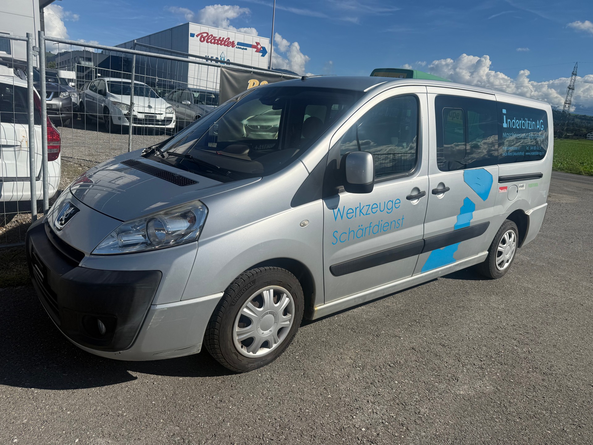 PEUGEOT Expert Tepee 2.0 HDi Confort L2-image-0