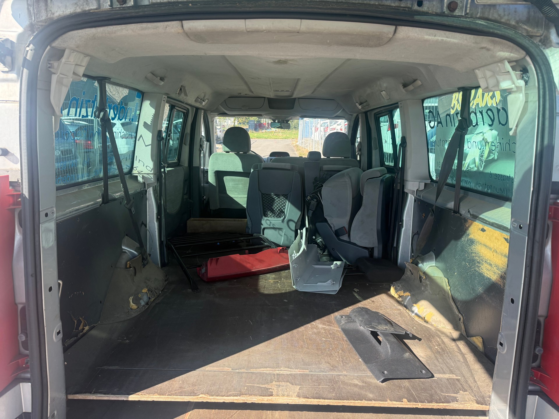 PEUGEOT Expert Tepee 2.0 HDi Confort L2-image-7