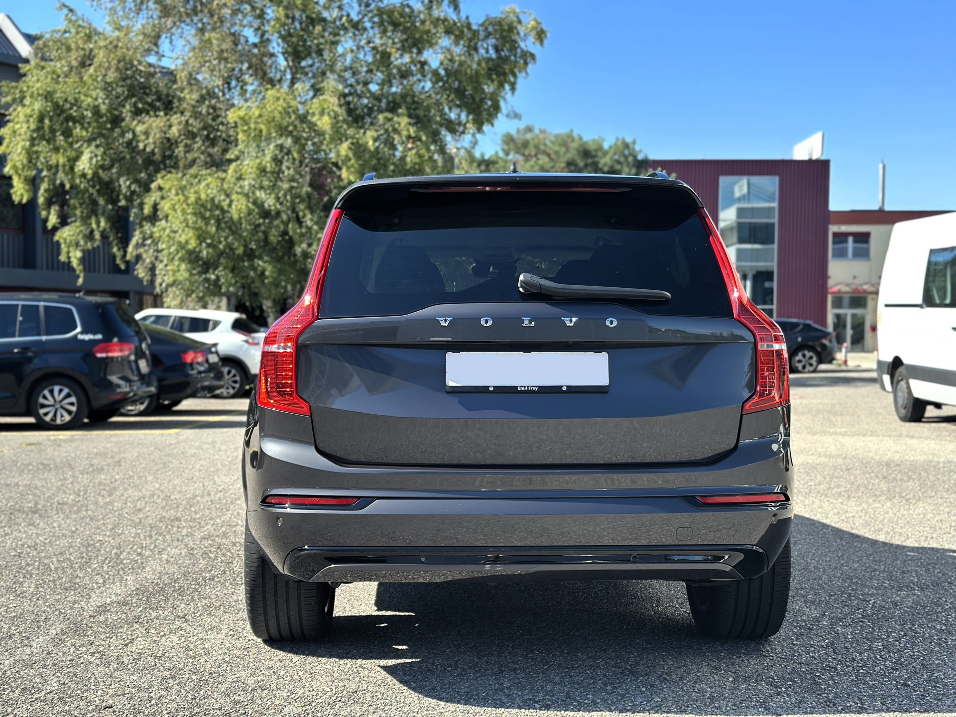 VOLVO XC90 B5 Diesel Mild Hybrid AWD Plus Dark-image-4
