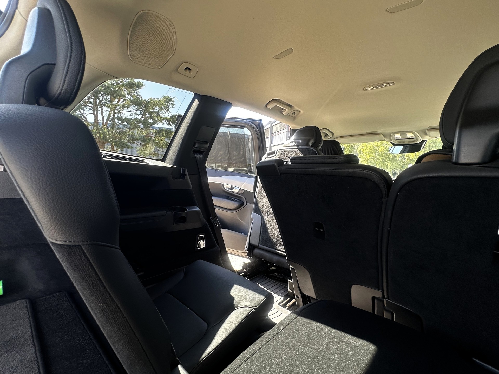 VOLVO XC90 B5 Diesel Mild Hybrid AWD Plus Dark-image-18