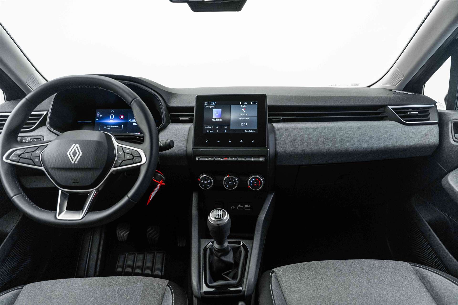 RENAULT Clio 1.5 DCi Evolution 100PS-image-8