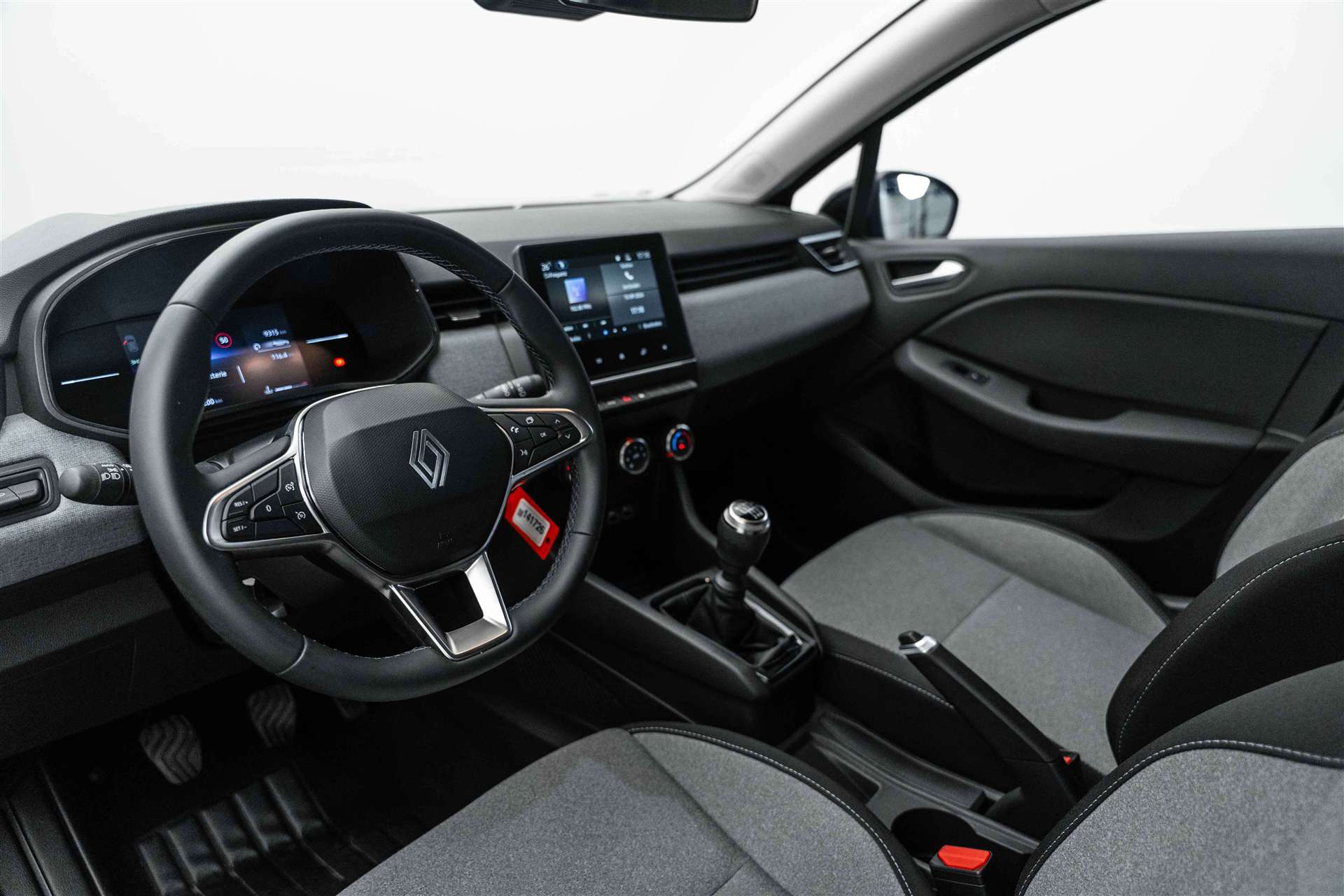 RENAULT Clio 1.5 DCi Evolution 100PS-image-7