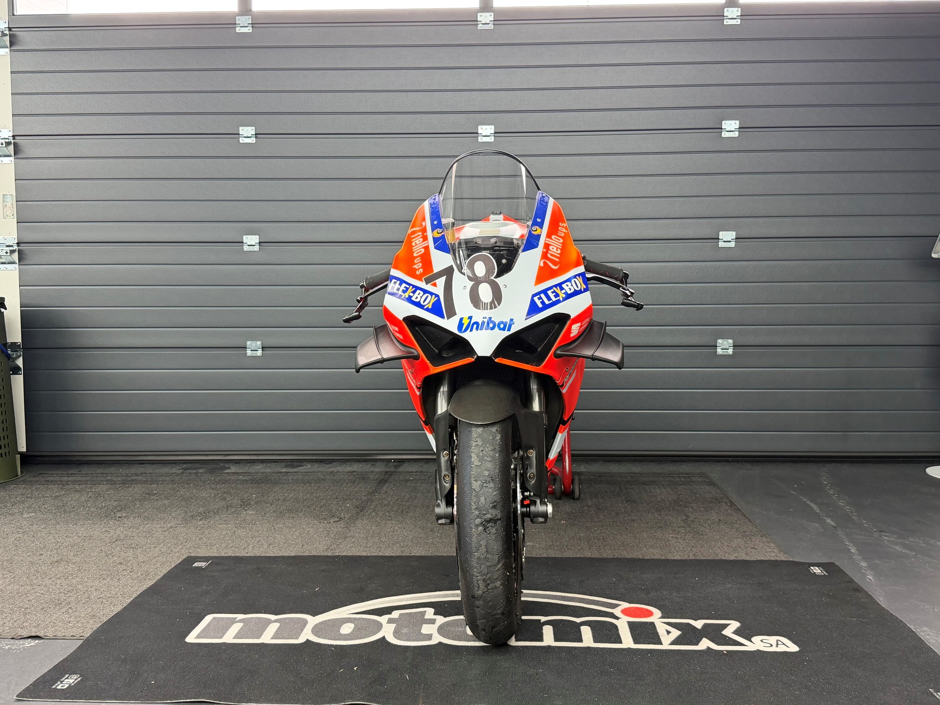 DUCATI Panigale 1103 V4-showroom-element-1