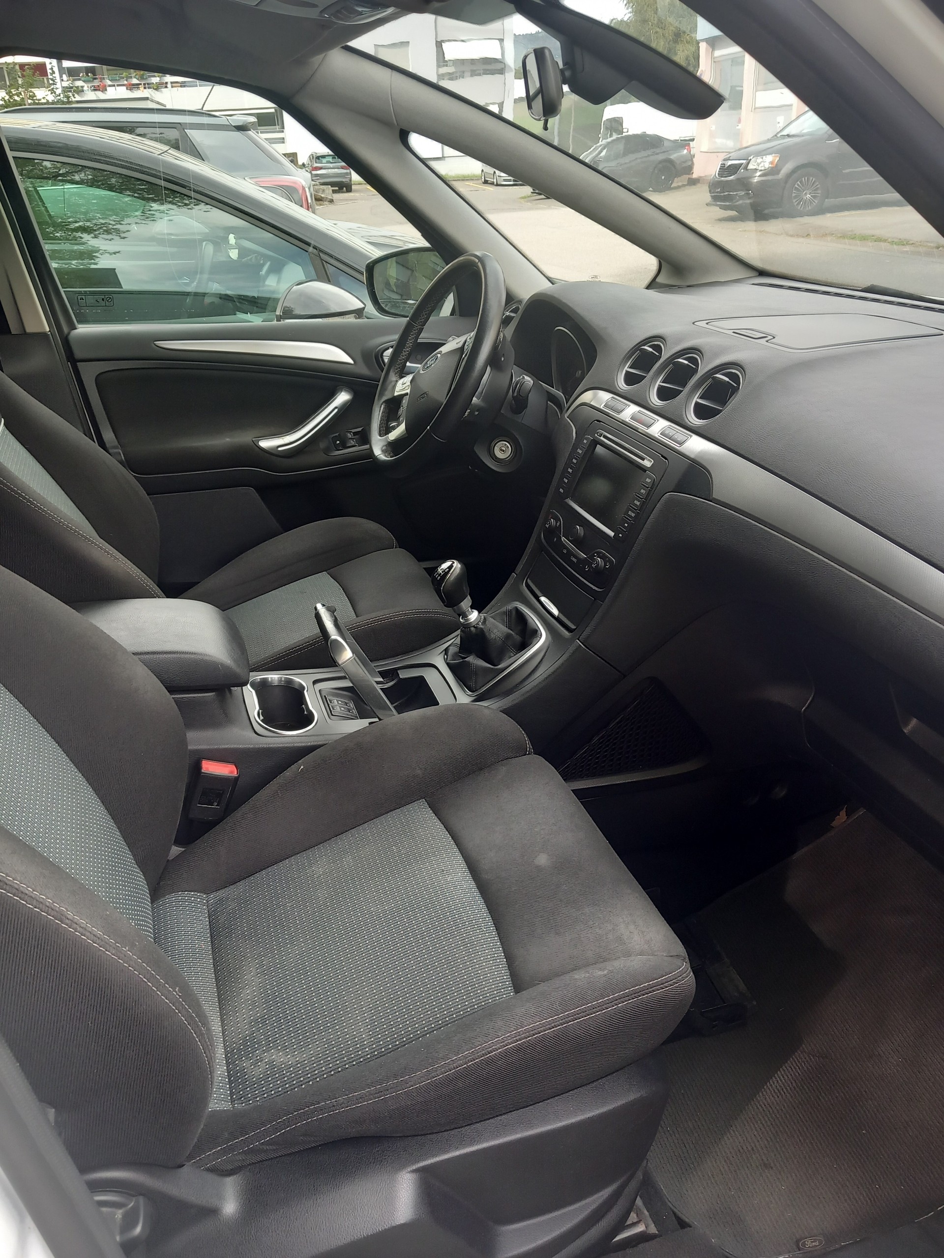 FORD S-Max 1.6 SCTi Titanium-image-5