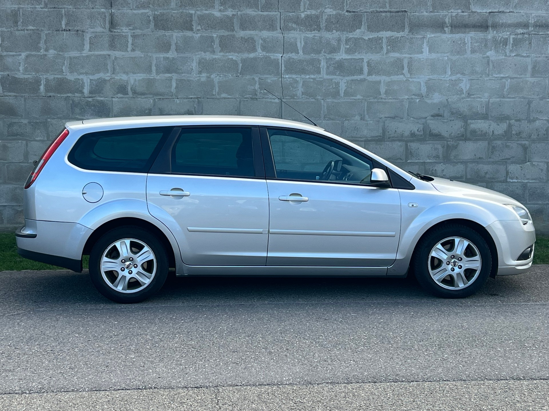 FORD Focus 2.0i Carving-image-4