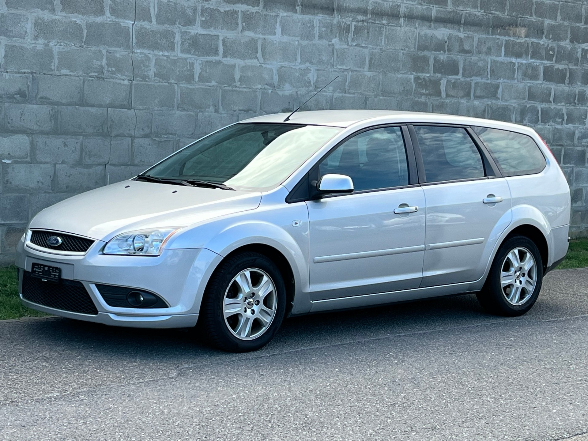 FORD Focus 2.0i Carving-image-0