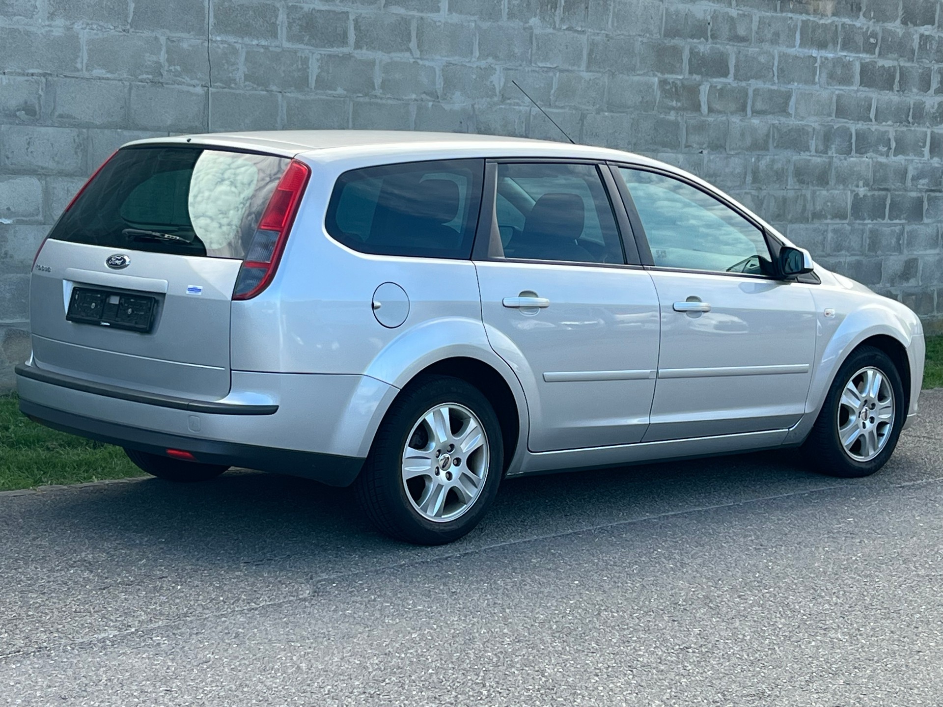 FORD Focus 2.0i Carving-image-5