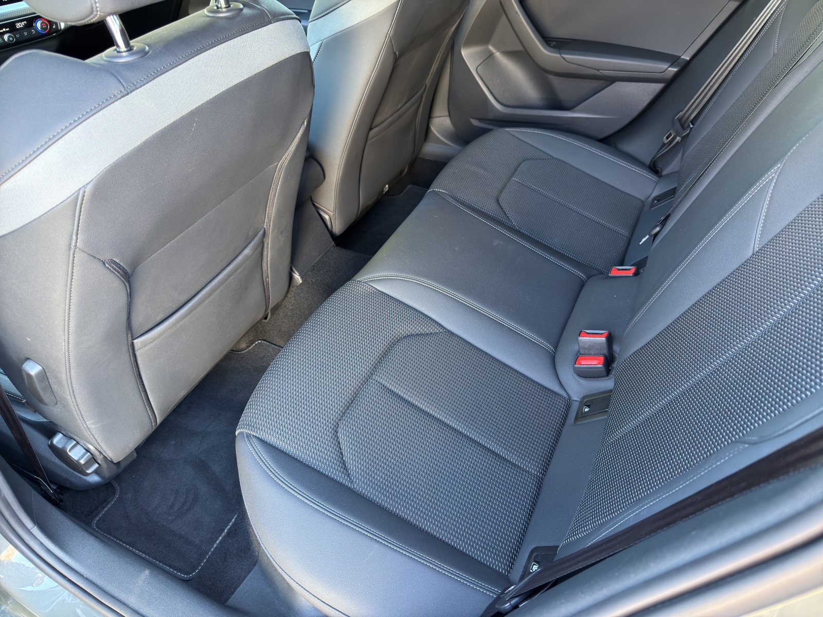 AUDI A1 Sportback 30 TFSI S Line Attraction S-tronic-image-11