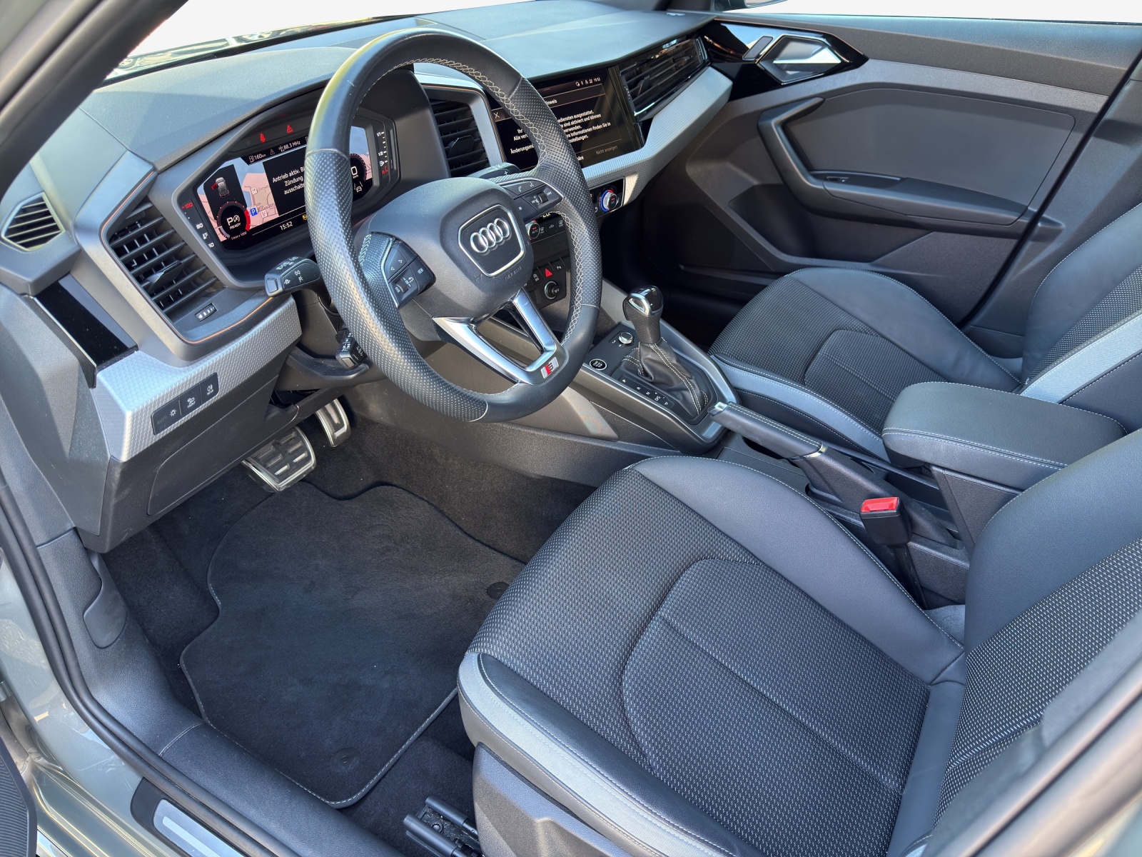 AUDI A1 Sportback 30 TFSI S Line Attraction S-tronic-image-7