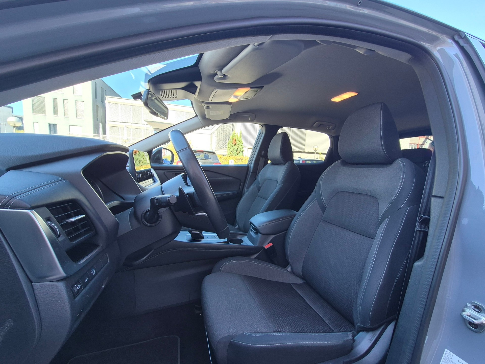 NISSAN Qashqai 1.3 DIG-T MHEV N-Connecta Xtronic-image-6